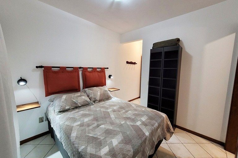 30 m praia Bombinhas, 2quartos, 2 WC, 1 vaga