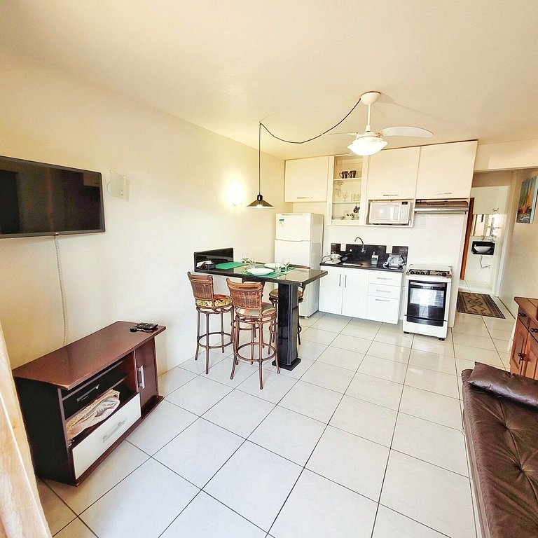 Studio até 4pessoas, 2min Praia Bombinhas Centro