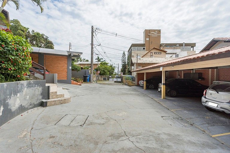 Studio até 4pessoas, 2min Praia Bombinhas Centro