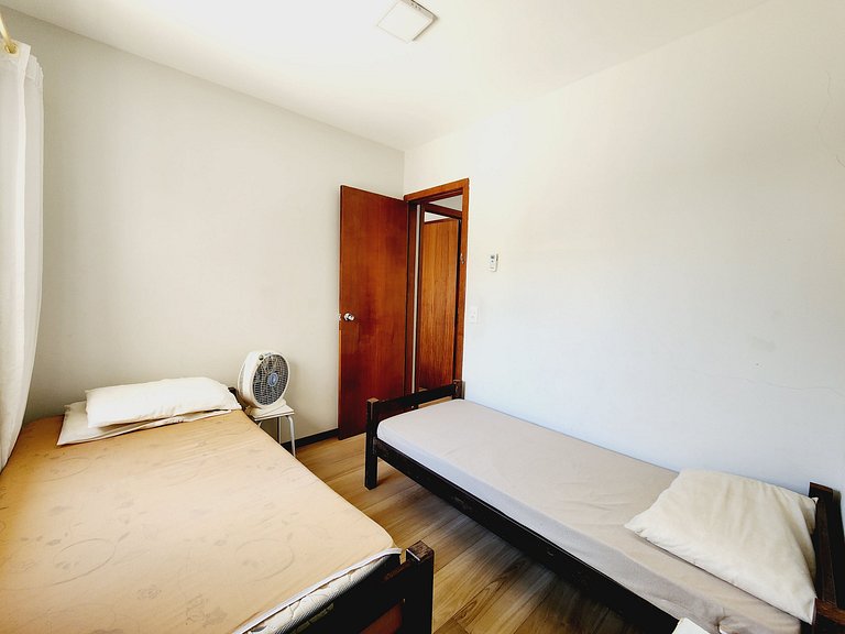Frente Praia, 2 quartos AC, 2WC,1 carro, Parrilla