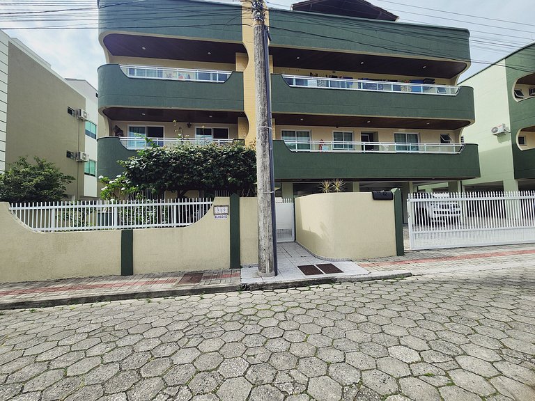 Lindo, confortável p 5 pessoas, 300m Praia