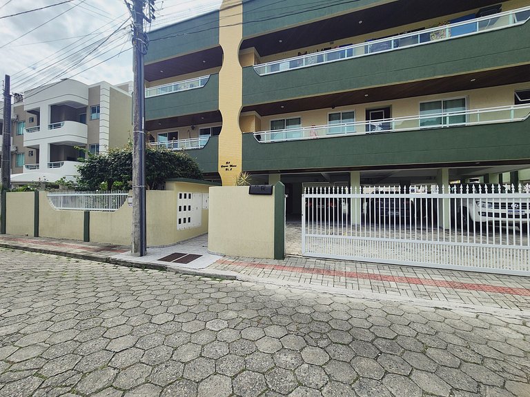 Lindo, confortável p 5 pessoas, 300m Praia