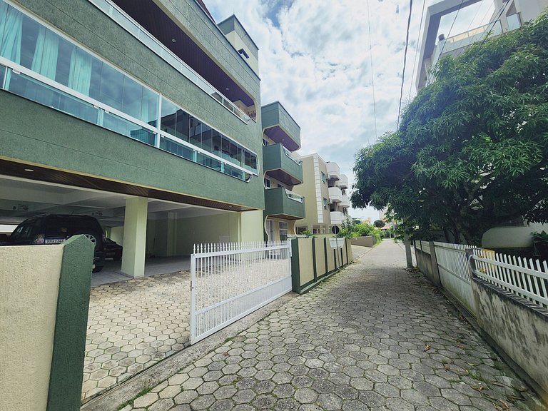 Lindo, confortável p 5 pessoas, 300m Praia