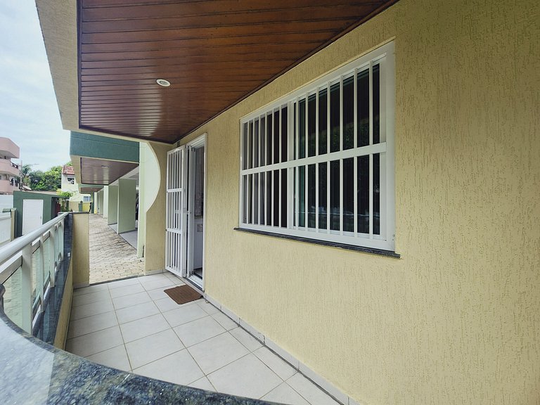 Lindo, confortável p 5 pessoas, 300m Praia