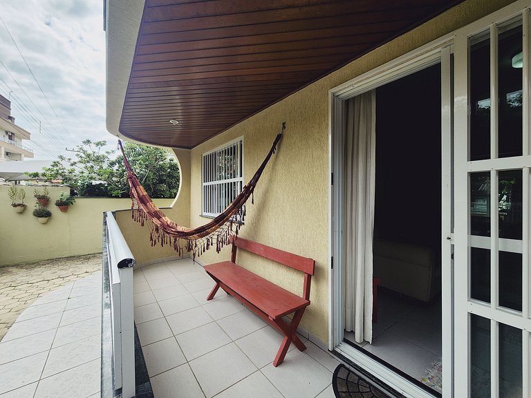 Lindo, confortável p 5 pessoas, 300m Praia