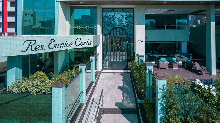 Lindo Duplex com jacuzzi, 100m praia, até 6p