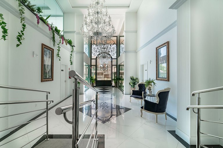 Lindo Duplex com jacuzzi, 100m praia, até 6p