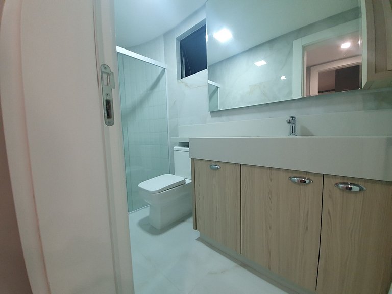 Lindo Apto, Vista Mar Bombinhas, 3quartos, ate 8p