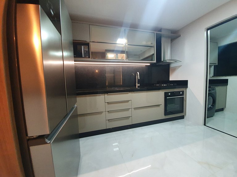 Lindo Apto, Vista Mar Bombinhas, 3quartos, ate 8p