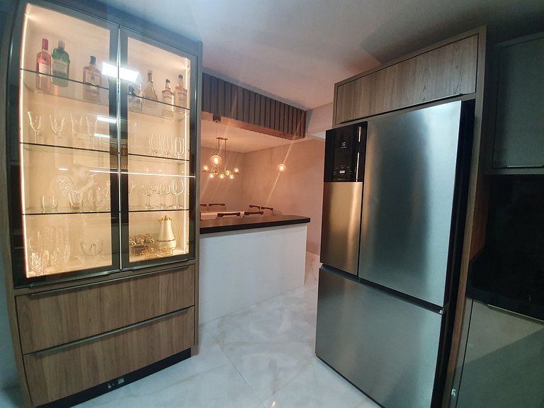 Lindo Apto, Vista Mar Bombinhas, 3quartos, ate 8p