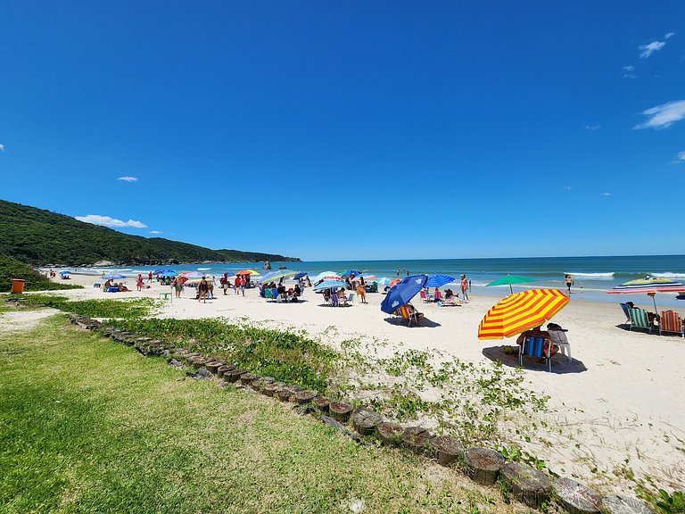 Lindo apto ate 4 pessoas - 500m Bombas