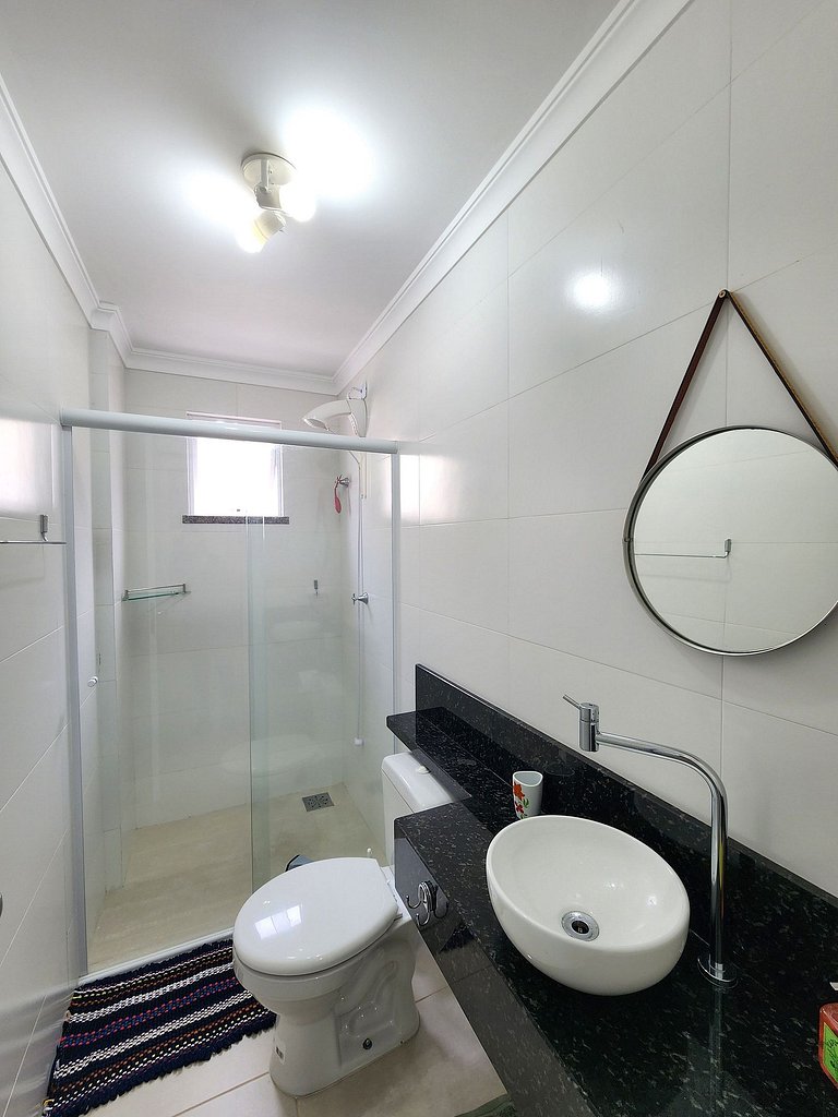 Lindo apto ate 4 pessoas - 500m Bombas