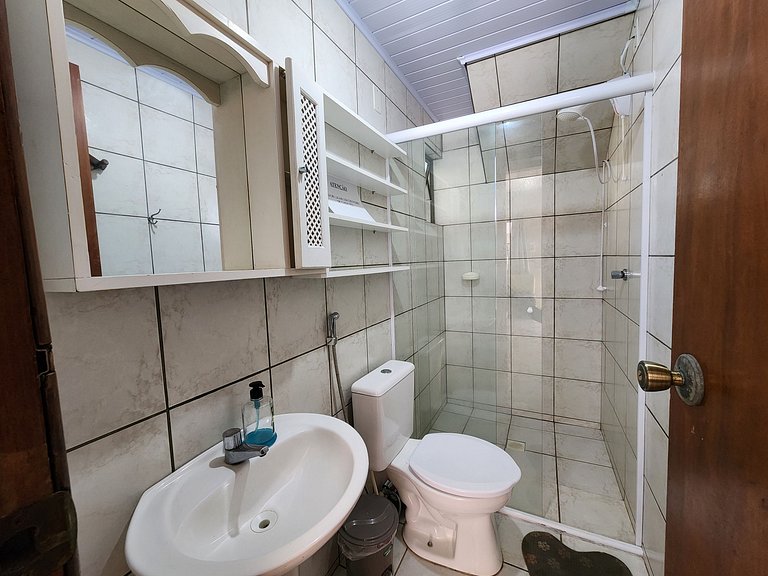 Linda Casa 2 suítes, 30 m praia, até 6 pessoas