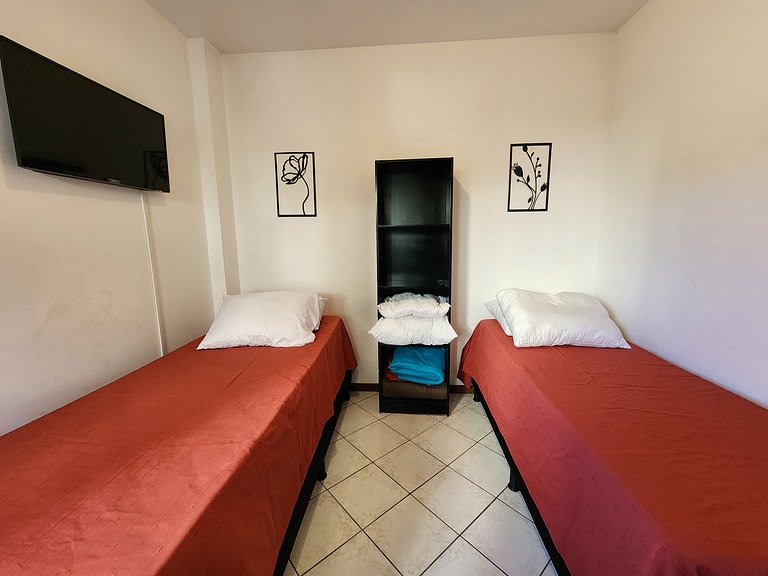30 m praia Bombinhas, 2quartos, 2 WC, 1 vaga