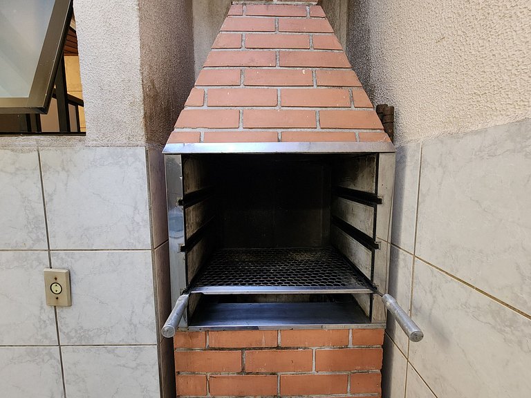 30 m praia Bombinhas, 2quartos, 2 WC, 1 vaga