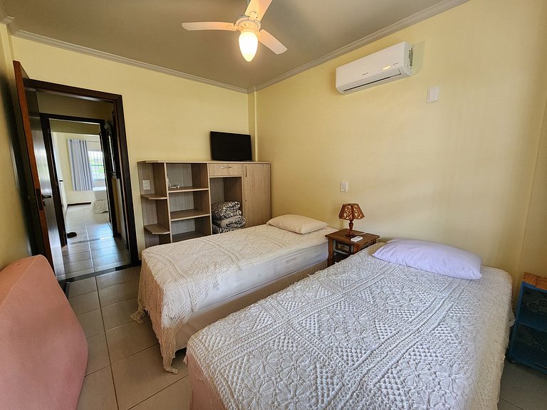 Apto Térreo, 2 quartos, 2 WC, até 5 pessoas