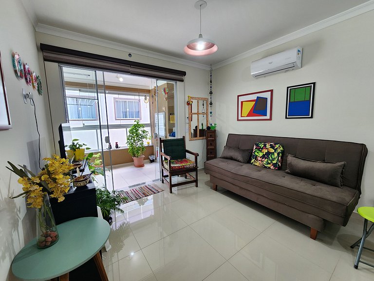 Lindo apto ate 4 pessoas - 500m Bombas