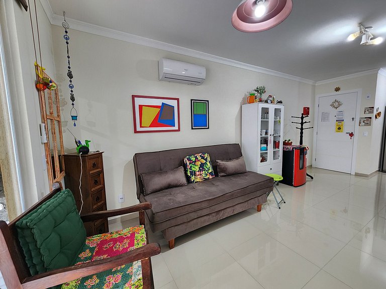 Lindo apto ate 4 pessoas - 500m Bombas