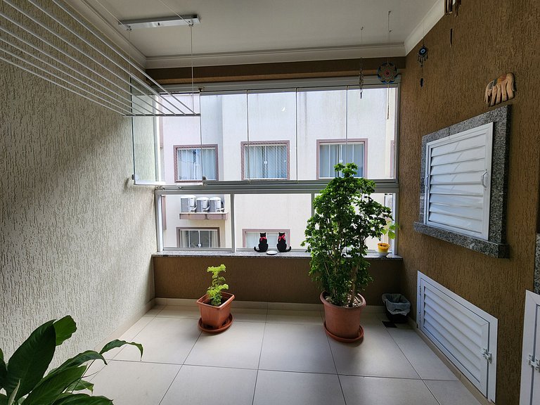 Lindo apto ate 4 pessoas - 500m Bombas