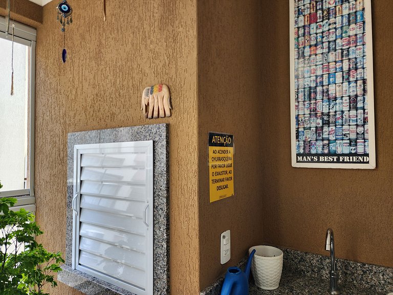 Lindo apto ate 4 pessoas - 500m Bombas