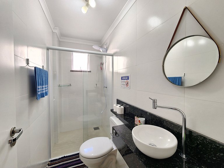 Lindo apto ate 4 pessoas - 500m Bombas