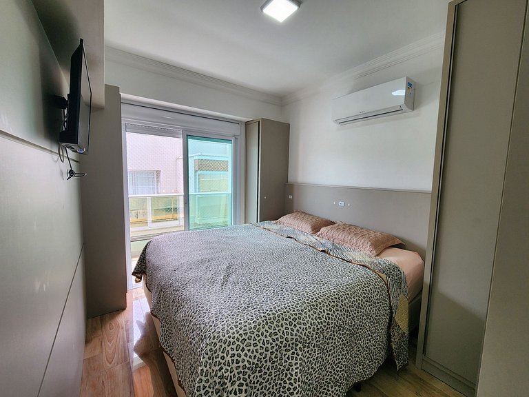 Lindo Duplex com jacuzzi, 100m praia, até 6p