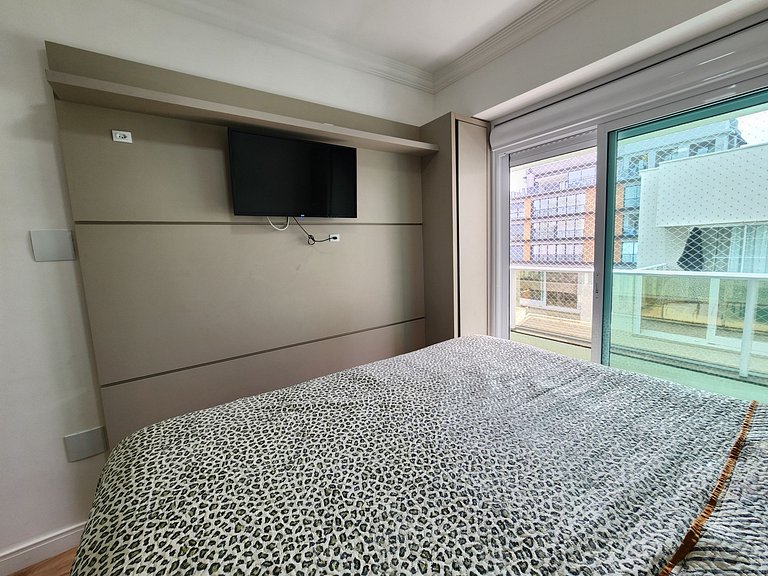 Lindo Duplex com jacuzzi, 100m praia, até 6p