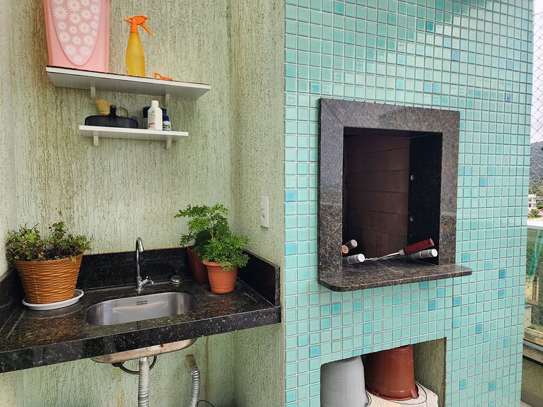 Lindo Duplex com jacuzzi, 100m praia, até 6p