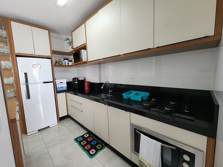 Lindo Duplex com jacuzzi, 100m praia, até 6p