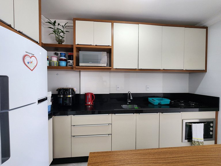 Lindo Duplex com jacuzzi, 100m praia, até 6p