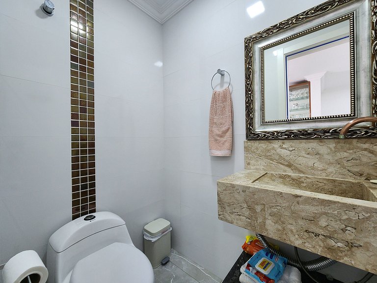 Lindo Duplex com jacuzzi, 100m praia, até 6p