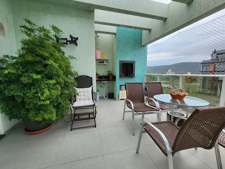 Lindo Duplex com jacuzzi, 100m praia, até 6p