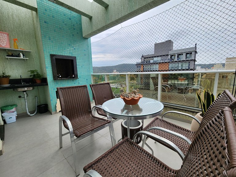 Lindo Duplex com jacuzzi, 100m praia, até 6p