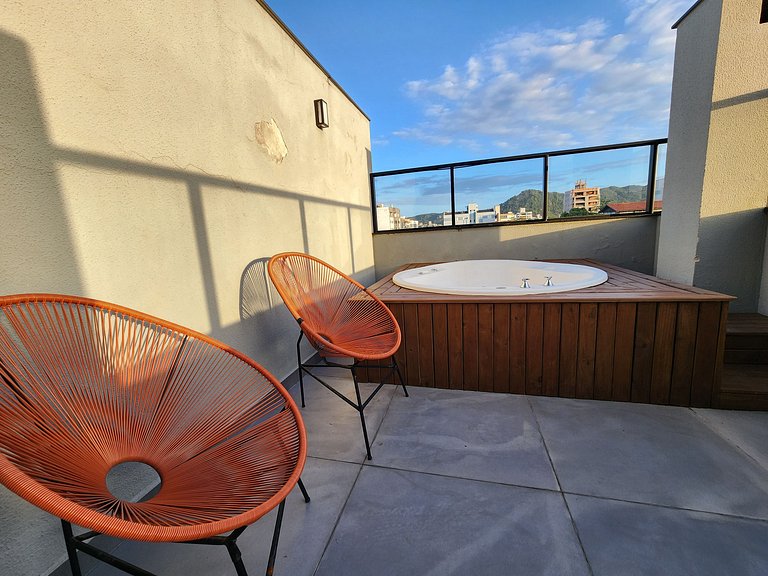 Triplex piscina e jacuzzi, 100m Praia, 3 vagas