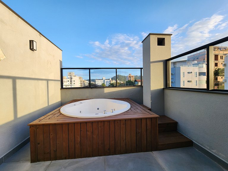 Triplex piscina e jacuzzi, 100m Praia, 3 vagas
