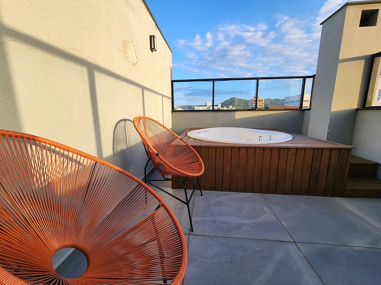 Triplex piscina e jacuzzi, 100m Praia, 3 vagas