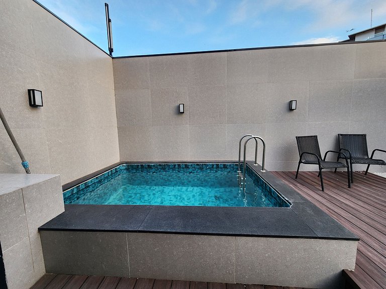 Triplex piscina e jacuzzi, 100m Praia, 3 vagas
