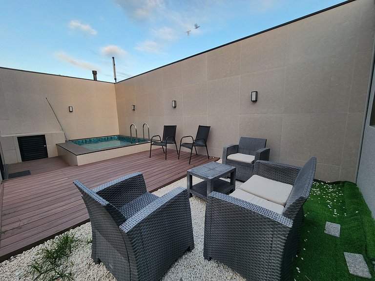Triplex piscina e jacuzzi, 100m Praia, 3 vagas