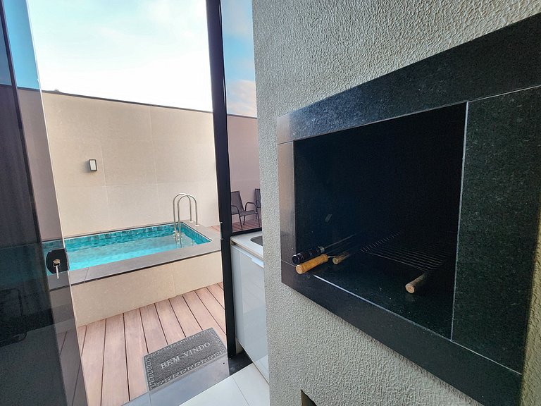Triplex piscina e jacuzzi, 100m Praia, 3 vagas