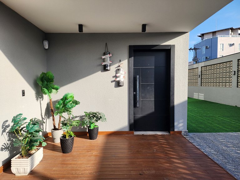 Triplex piscina e jacuzzi, 100m Praia, 3 vagas