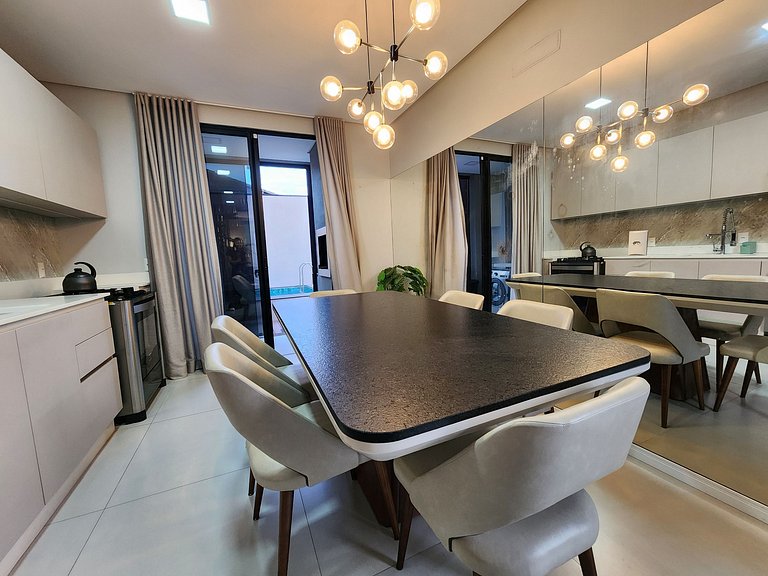 Triplex piscina e jacuzzi, 100m Praia, 3 vagas