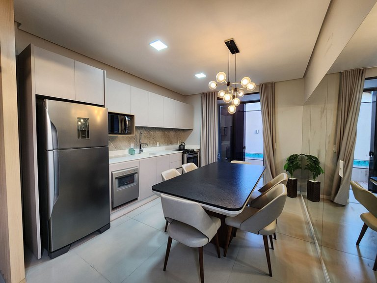 Triplex piscina e jacuzzi, 100m Praia, 3 vagas