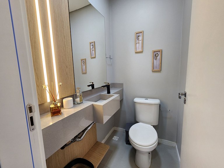 Triplex piscina e jacuzzi, 100m Praia, 3 vagas